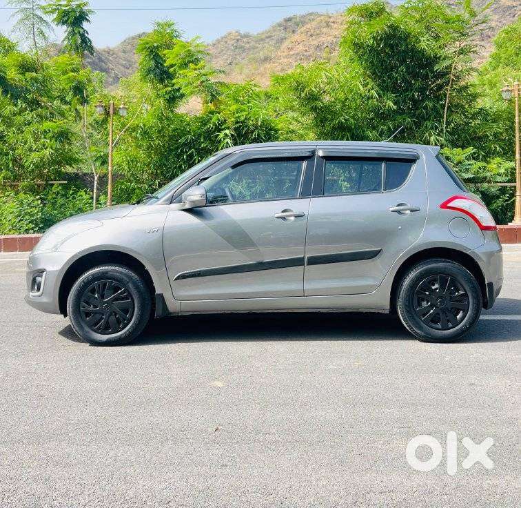Maruti Suzuki Swift Vxi + Manual, 2017, Petrol