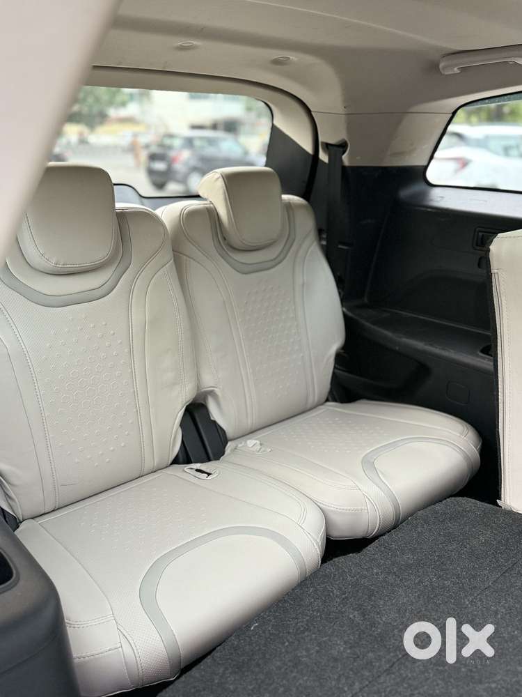 Mahindra Xuv700 2.2 Ax 5 Diesel At 7 Str, 2023, Diesel