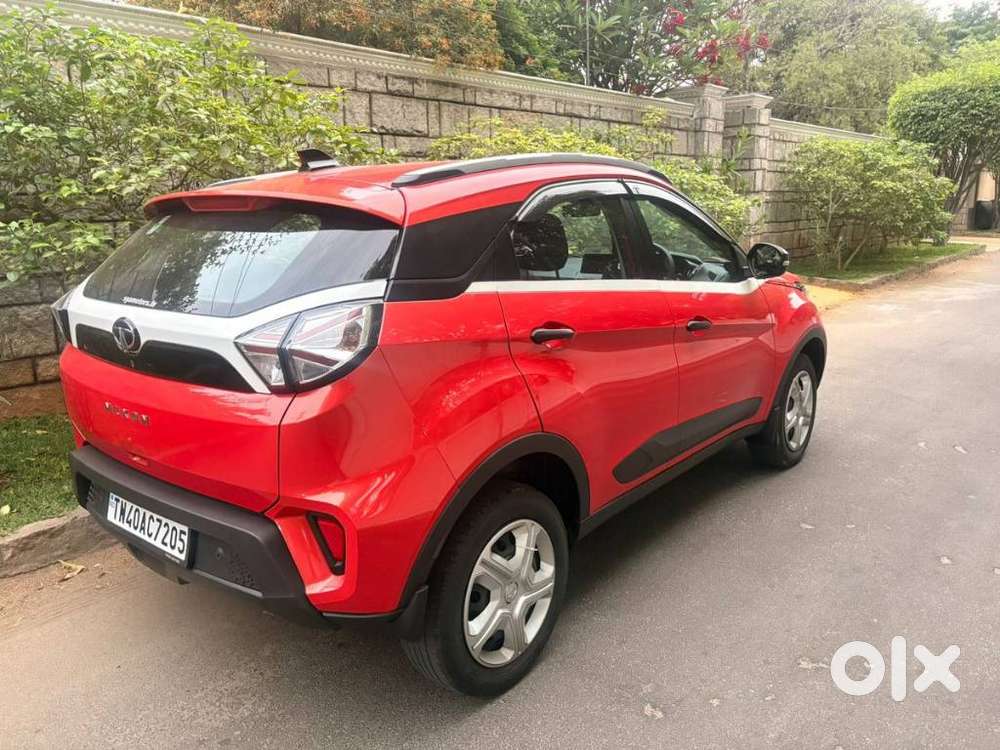 Tata Nexon 1.5 Revotorq Xma Amt (s), 2023, Petrol