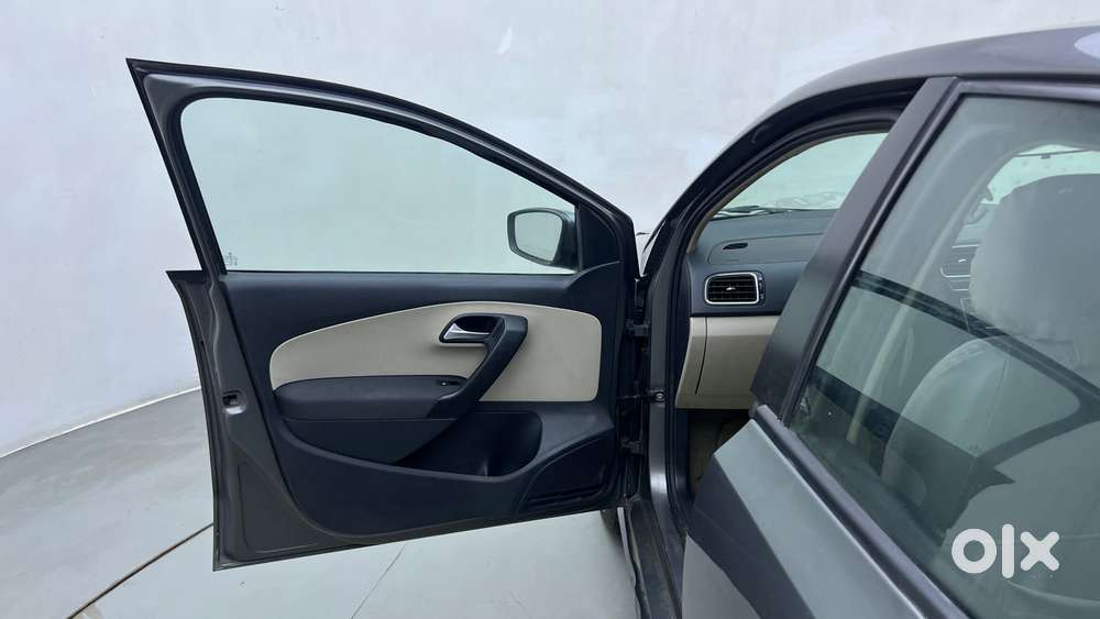 Volkswagen Polo Petrol Highline 1.2l, 2013, Petrol