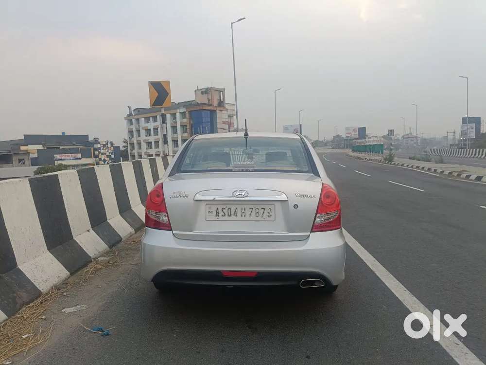 Hyundai Verna 2011