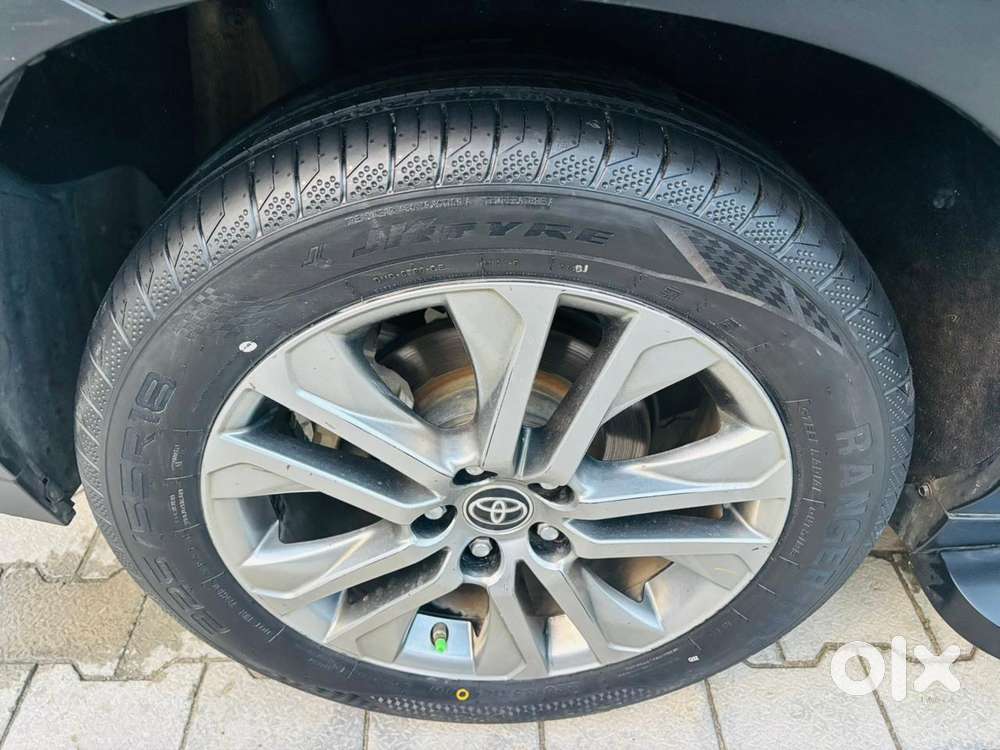 Toyota Innova Hycross 2.0 Zx (o) Hybrid 7 Str, 2023, Petrol