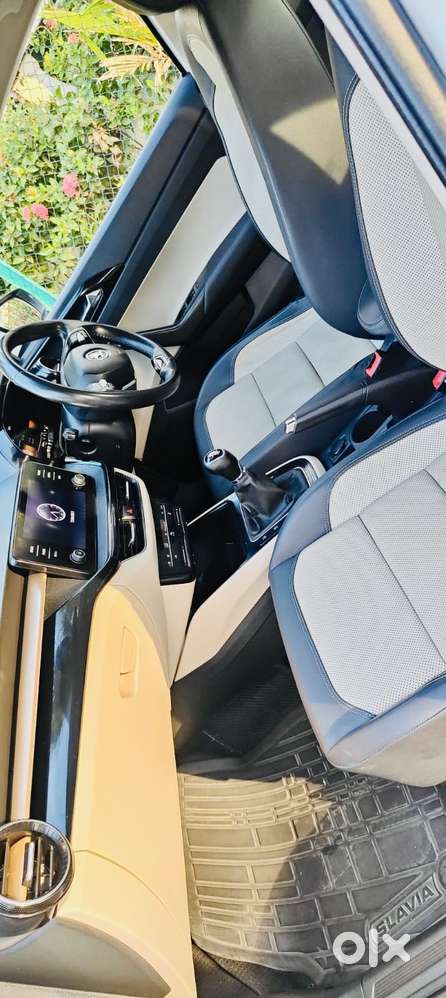 Skoda Slavia Style 1.0l Tsi Mt, 2023, Petrol