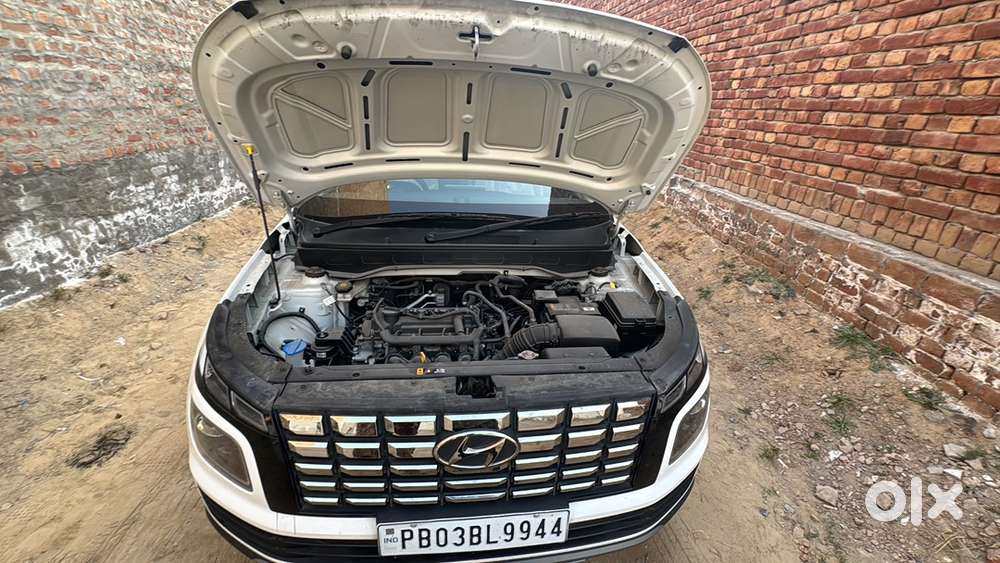 Hyundai Venue 2023 Manual