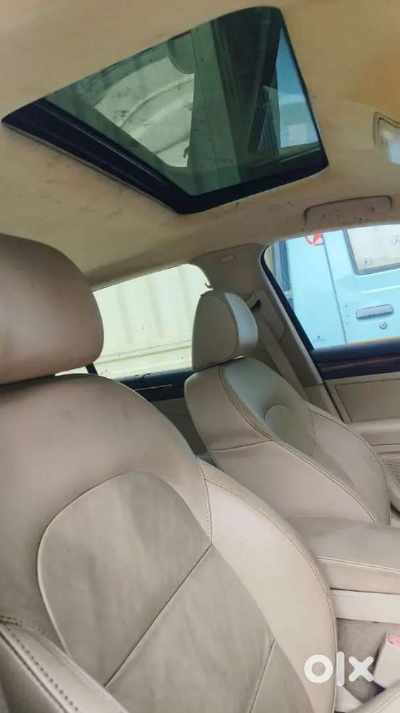 Skoda Superb 2010 Petrol 85000 Km Driven