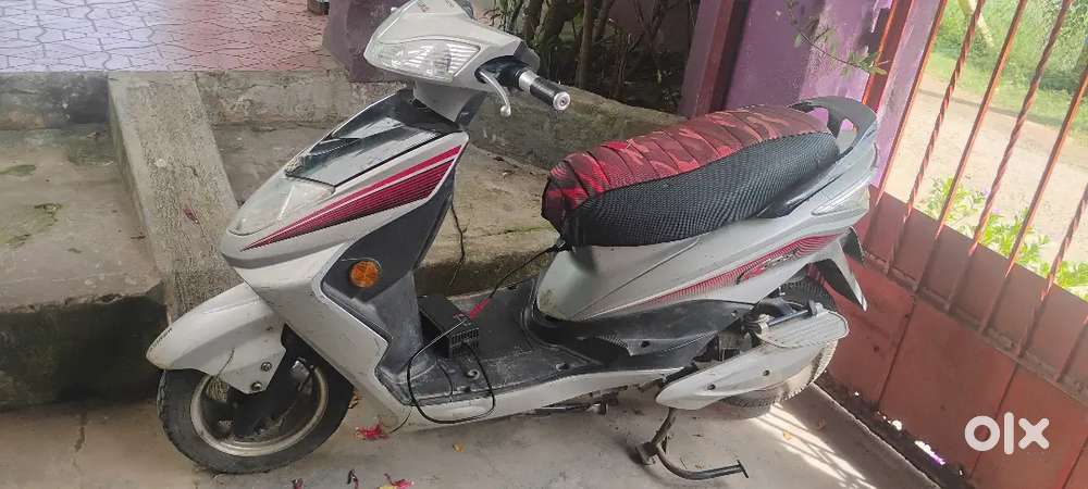 Okinova E vehicle