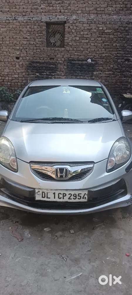 Honda Brio Mt 2012