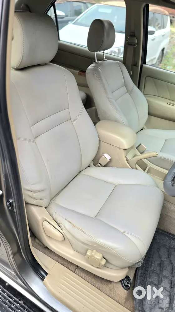 Fortuner 4×4 In Excellent Condition Only 2 Lakhs Ten Thousand Driven