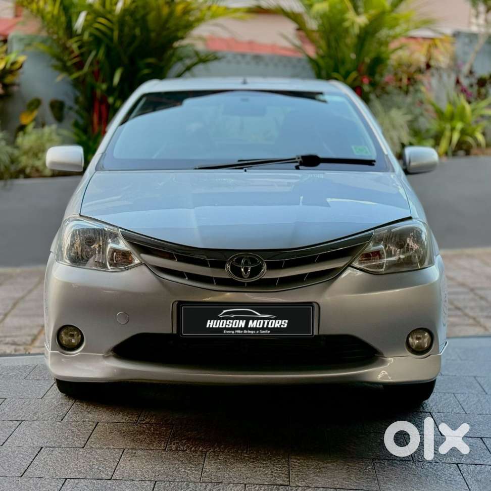 Toyota Etios Liva, 2012, Petrol