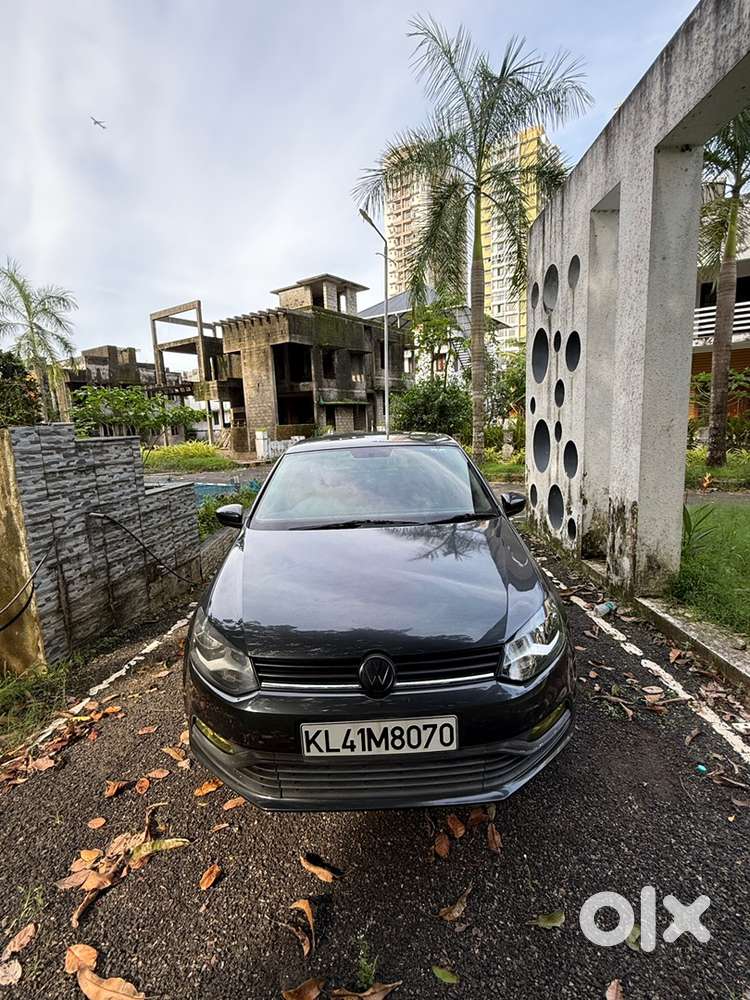 Volkswagen Polo Petrol 2017 Year