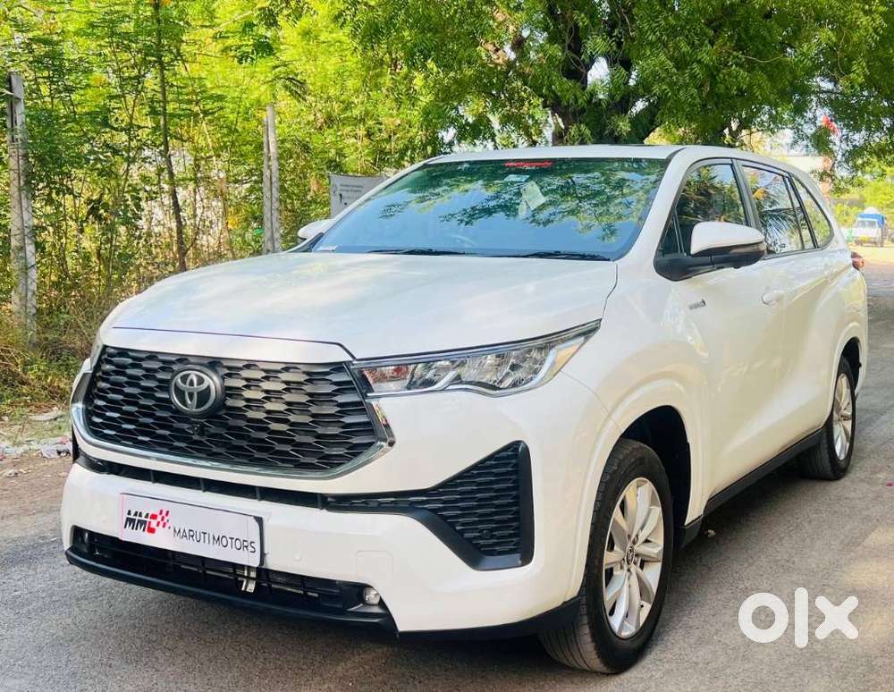 Toyota Innova Hycross 2.0 Vx (o) Hybrid 8 Str, 2024, Petrol
