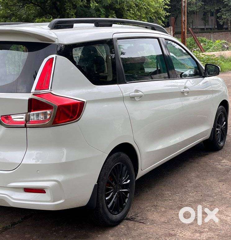 Maruti Suzuki Ertiga 1.4 Vxi Cng Anniversary Edition, 2022, Cng & Hy..