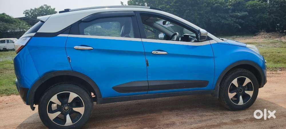 Tata Nexon Pure (s) 1.2 Petrol 6amt, 2019, Petrol