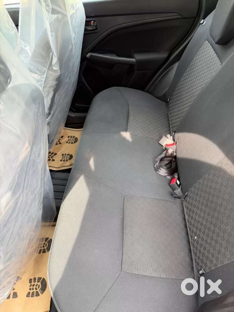 Maruti Suzuki Brezza Vxi At, 2024, Petrol