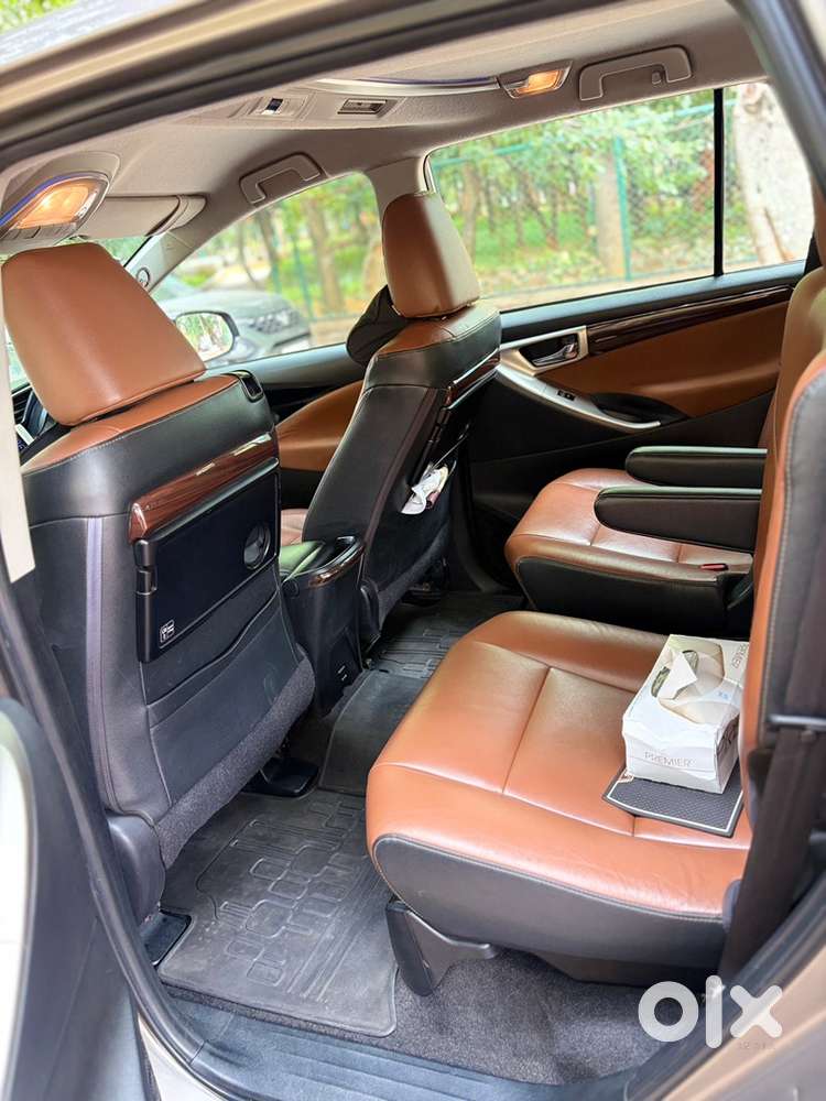 Innova Crysta Zx 2.8 Automatic Diesel 2016 Model Single Owner 7 Seater