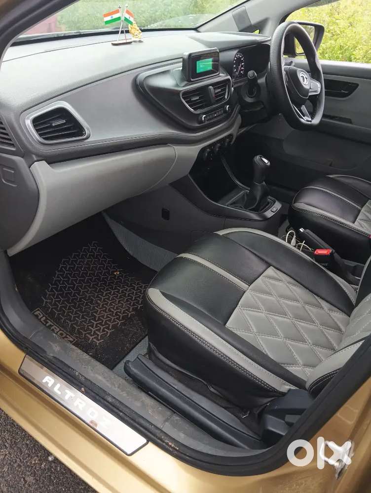 Tata Altroz Xe Petrol