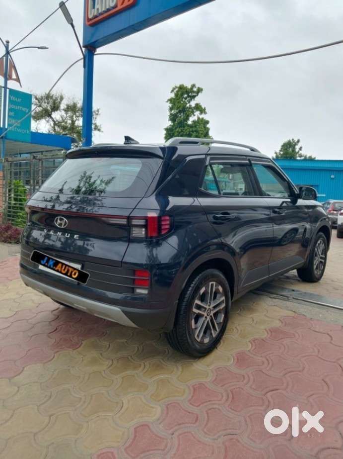 Hyundai Venue Sx Mt, 2022, Petrol