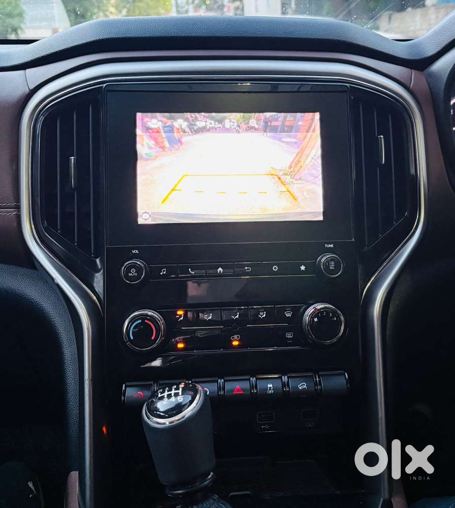 Mahindra Scorpio-n 2.0 Z8 Petrol Mt 7 Str, 2025, Petrol