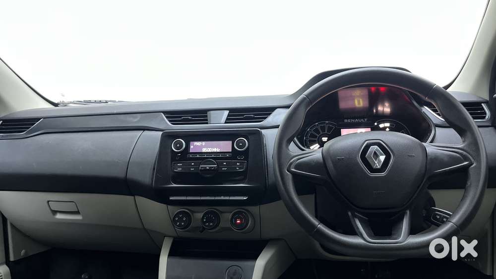 Renault Triber Rxl, 2022, Petrol