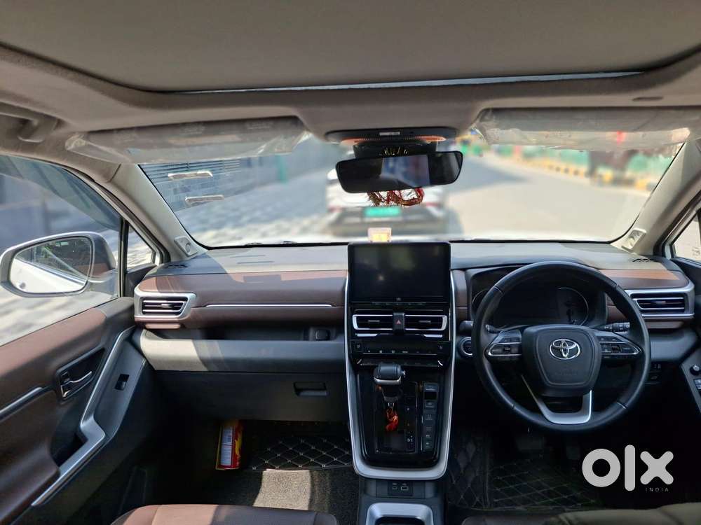 Toyota Innova Hycross 2.0 Zx (o) Hybrid 7 Str, 2025, Cng & Hybrids