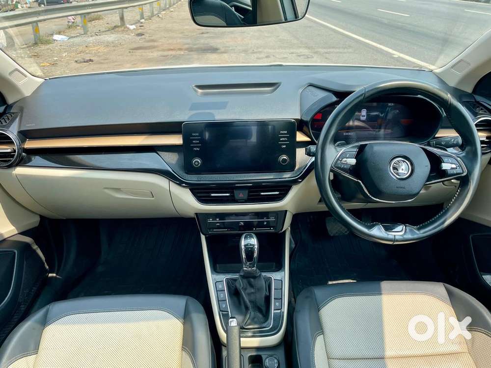 Skoda Slavia 1.0 Tsi Style, 2022, Petrol