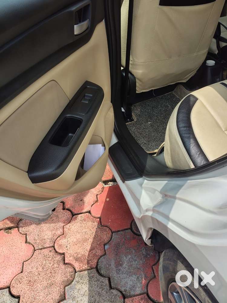 Honda Amaze 2nd Gen Vx, 2023, Petrol