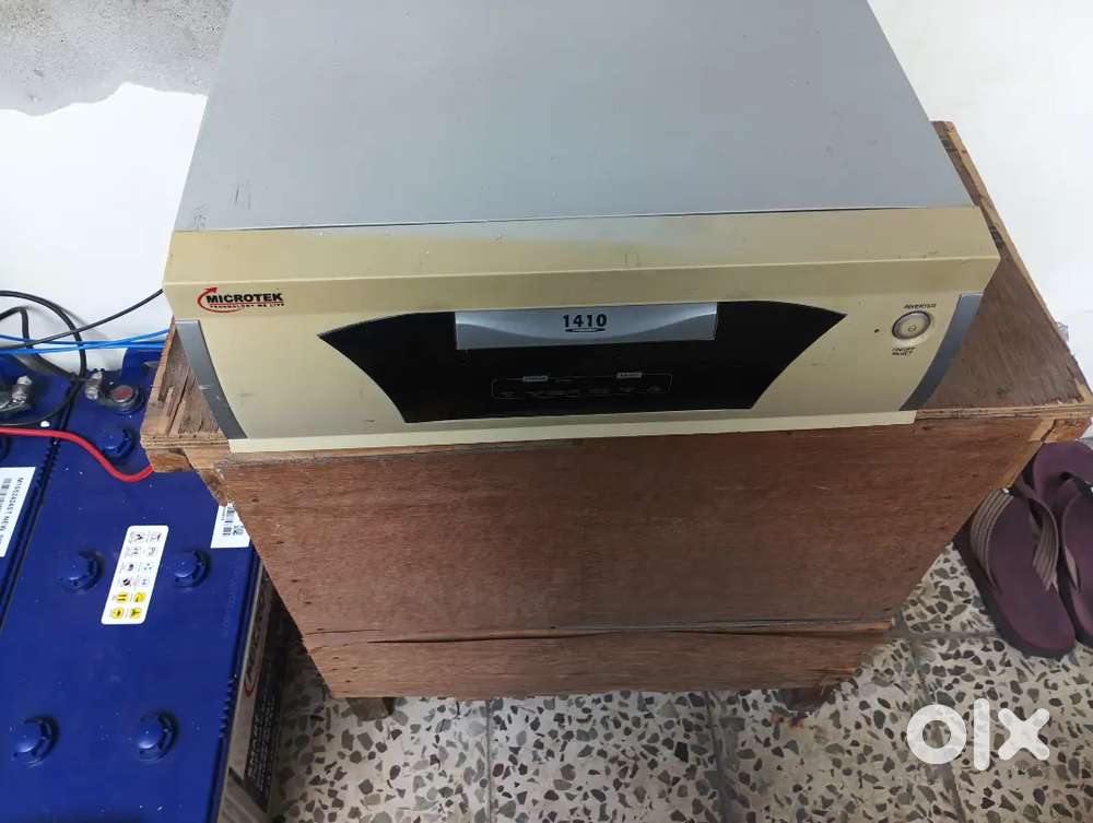 MICROTEK SINEWAVE INVERTER AND BATTERY