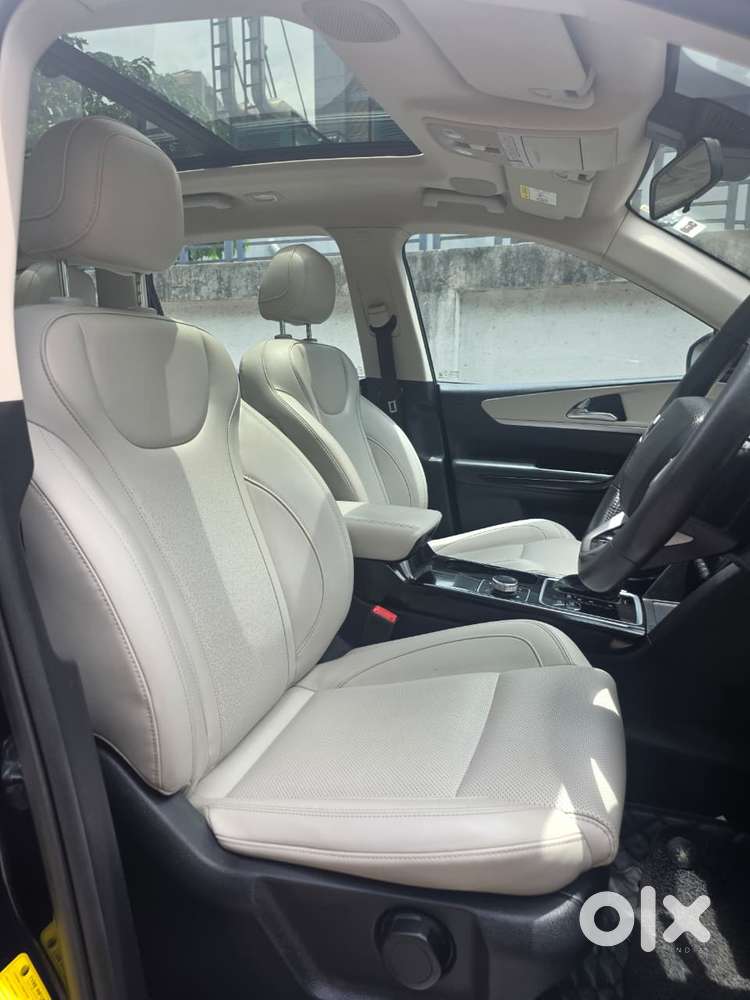 Mahindra Xuv700 2.2 Ax 7 Diesel At Luxury Pack Str, 2023, Diesel