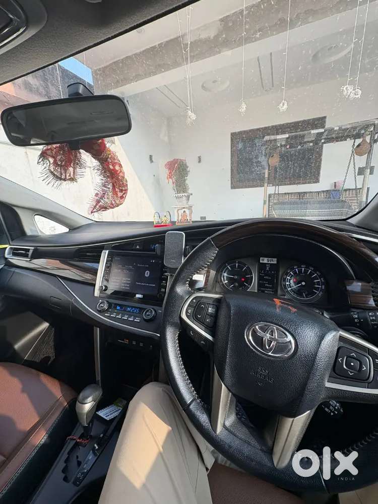 Toyota Innova Crysta 2021 Diesel 39235 Km Driven