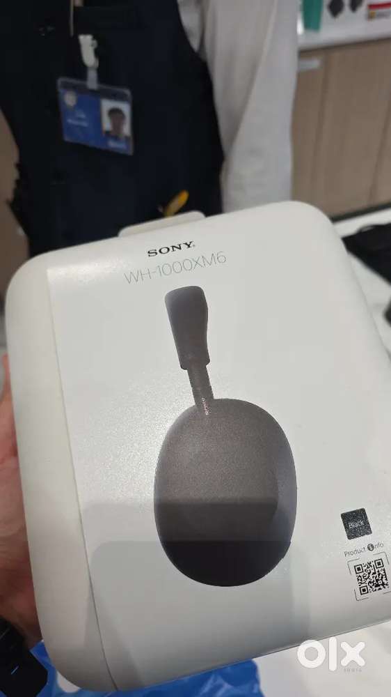 Sony XM6 - Like New