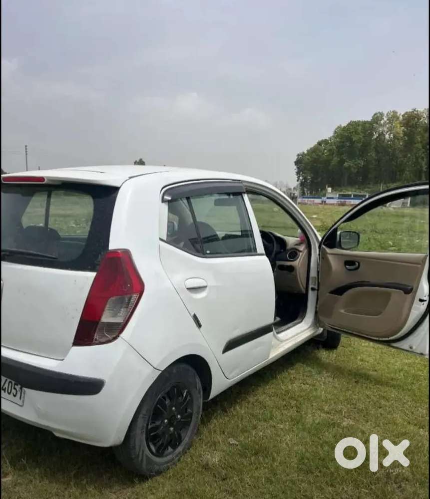 Hyundai I10 Sportz 2010 Car