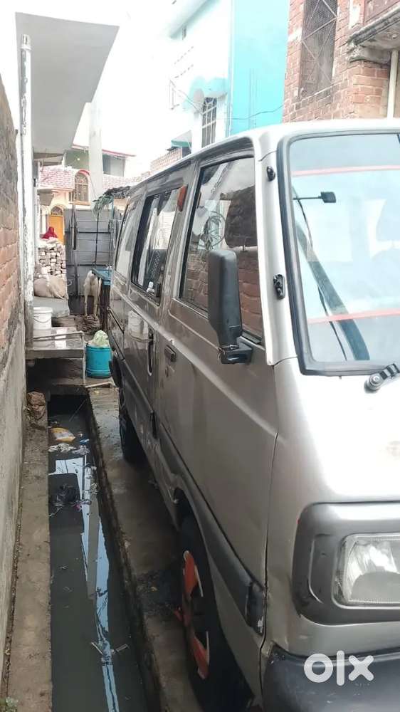 Maruti Suzuki Omni 2010