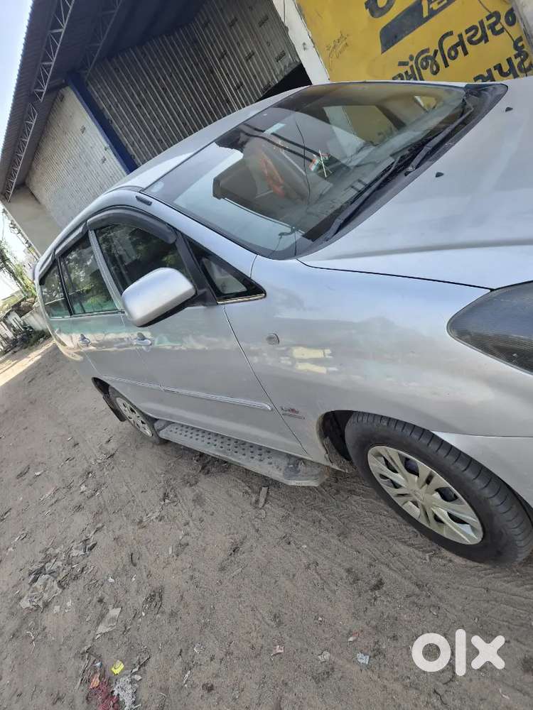 Toyota Innova Diesel 2011