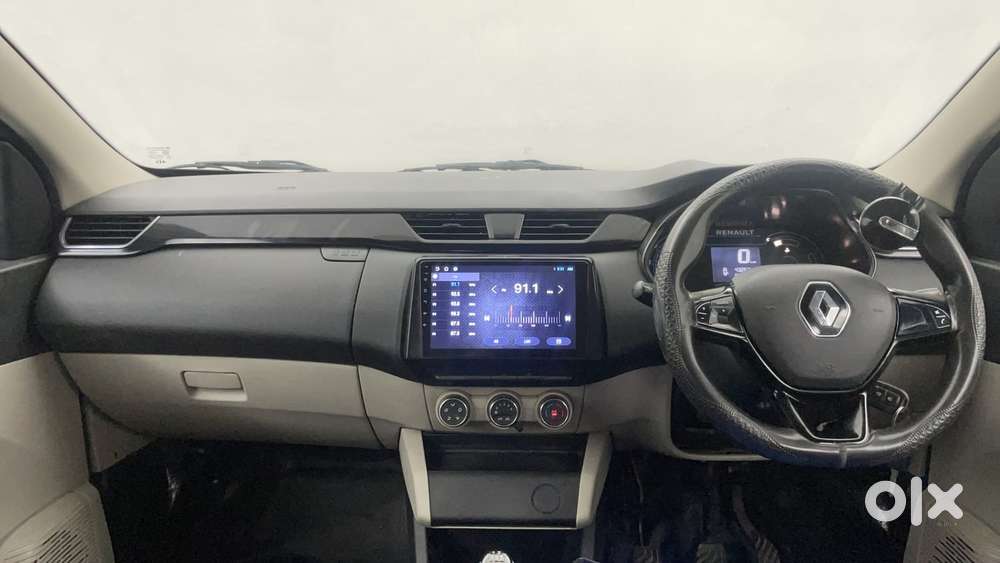 Renault Triber Rxt, 2022, Petrol