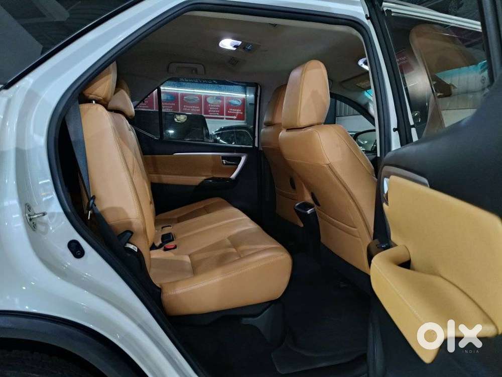Toyota Fortuner 4X2 AT 2.8 Diesel, 2024, Diesel