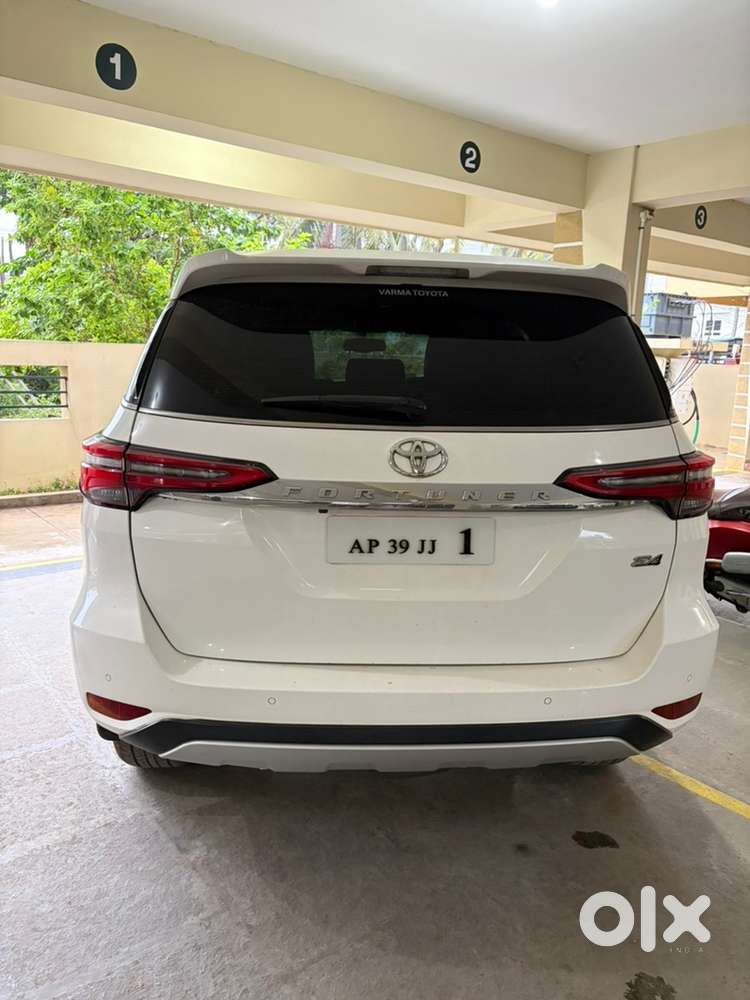 Toyota Fortuner 2021 Diesel 132000 Km Driven