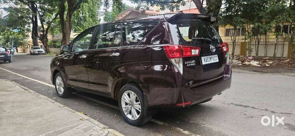 Toyota Innova Crysta 2.8z Automatic, 2016, Diesel
