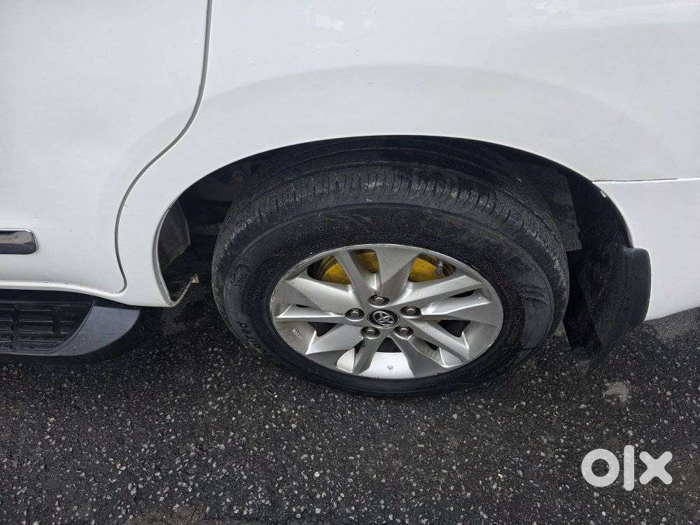 Toyota Innova Crysta 2.8z Automatic, 2017, Diesel