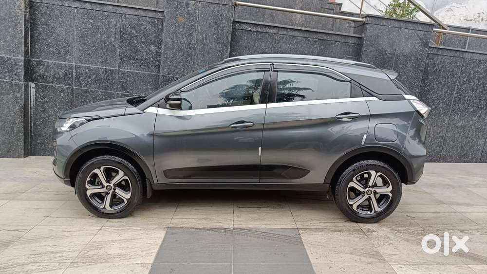 Tata Nexon 1.2 Revotron Xza Plus, 2023, Petrol