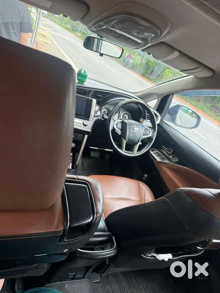 Doctor Owned And Driven Toyota Innova Crysta 2.8z 2017