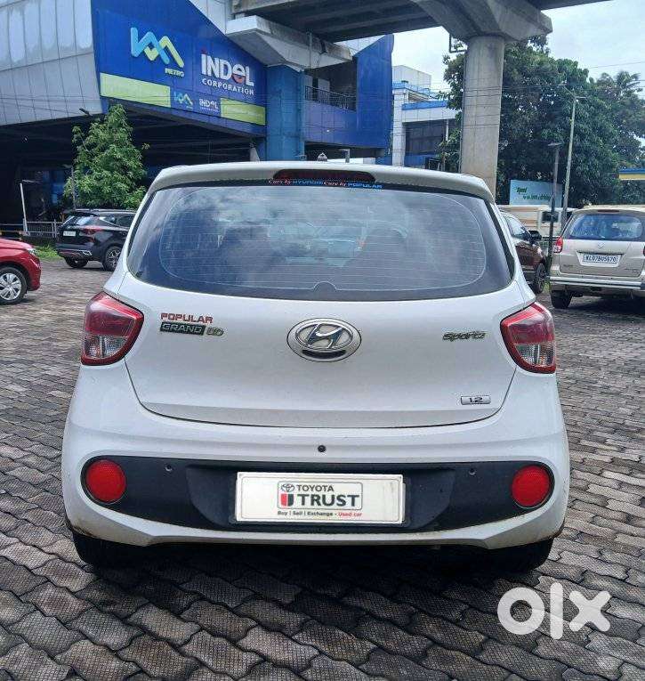 Hyundai Grand I10 Sportz(o) 1.2 Mt, 2017, Petrol