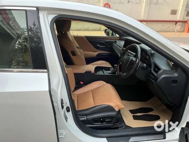Lexus Es, 2023, Petrol