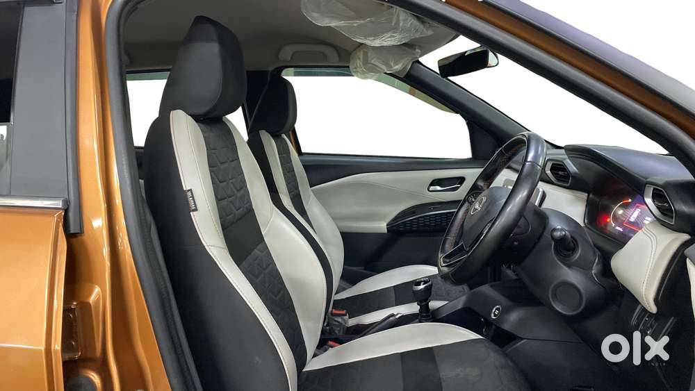 Nissan Magnite Kuro Edition 1.0 Petrol Mt, 2024, Petrol