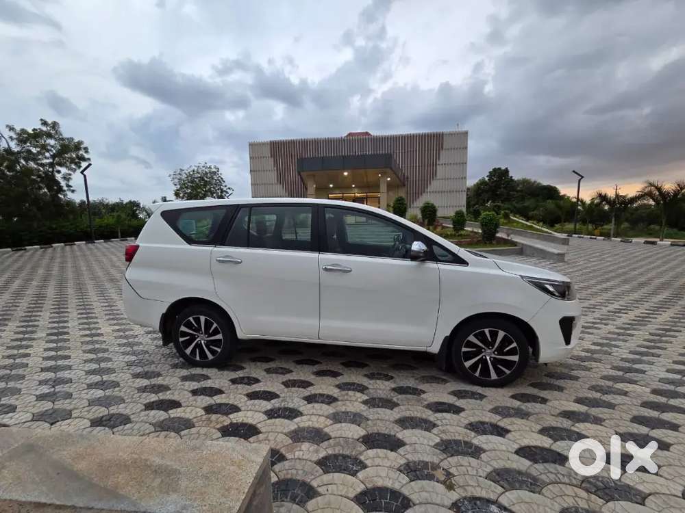 Toyota Innova Crysta 2.4 Z Automatic