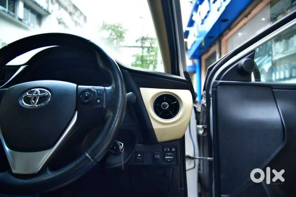 Toyota Corolla Altis 1.8 G Cvt, 2018, Petrol