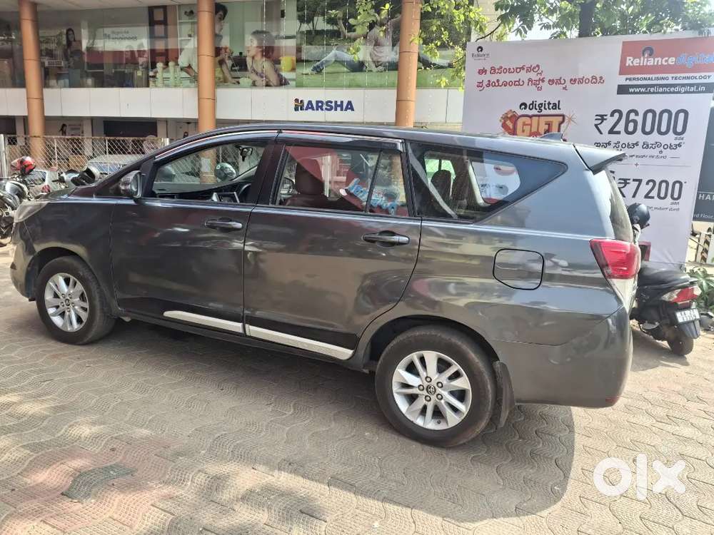 Toyota Innova Crysta 2016 Diesel 290000 Km Driven