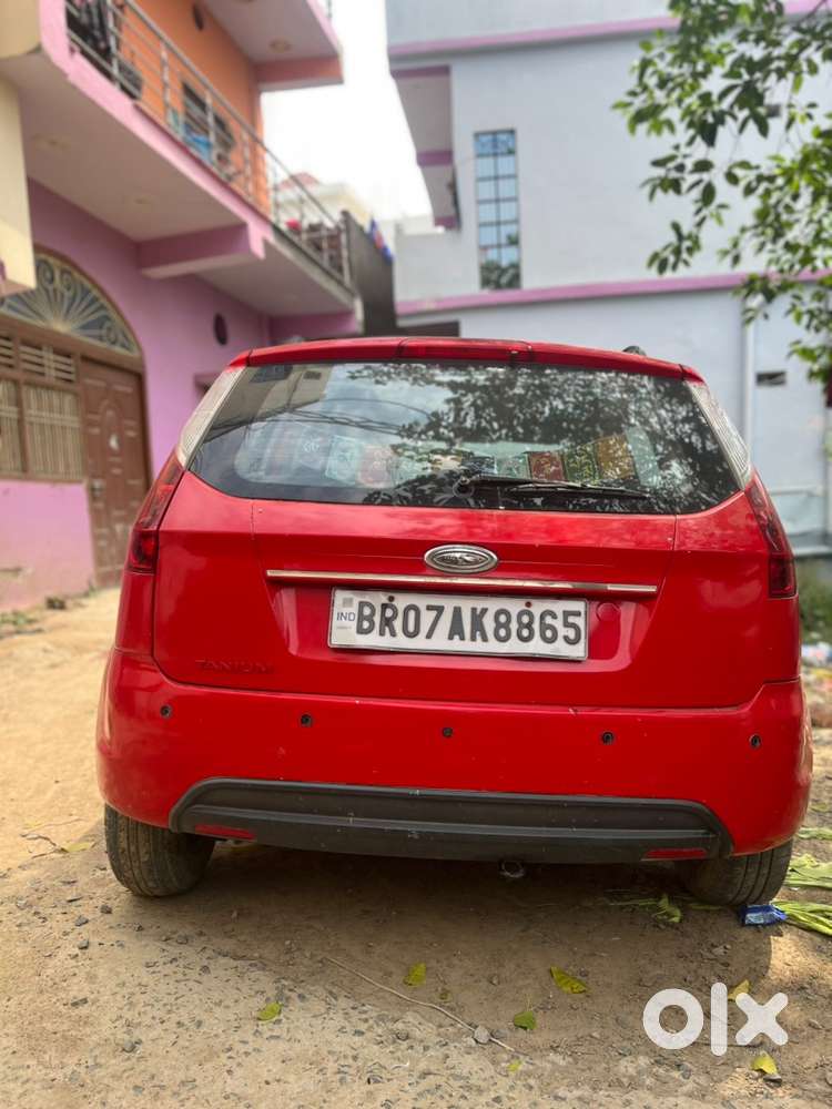 Ford Figo Petrol Titanium 2011