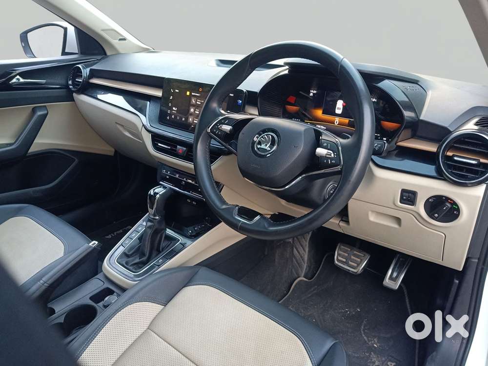 Skoda Slavia 1.5 Tsi Style At, 2023, Petrol