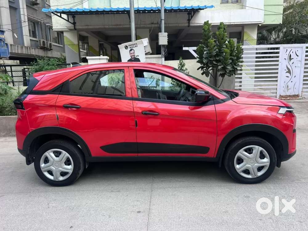 Tata Nexon, 2024, Petrol
