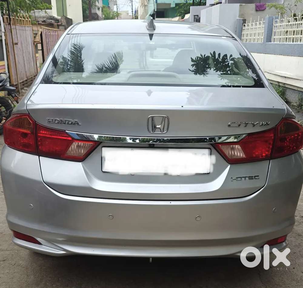 Honda City 2016 Diesel Well Maintained With Sunroof.